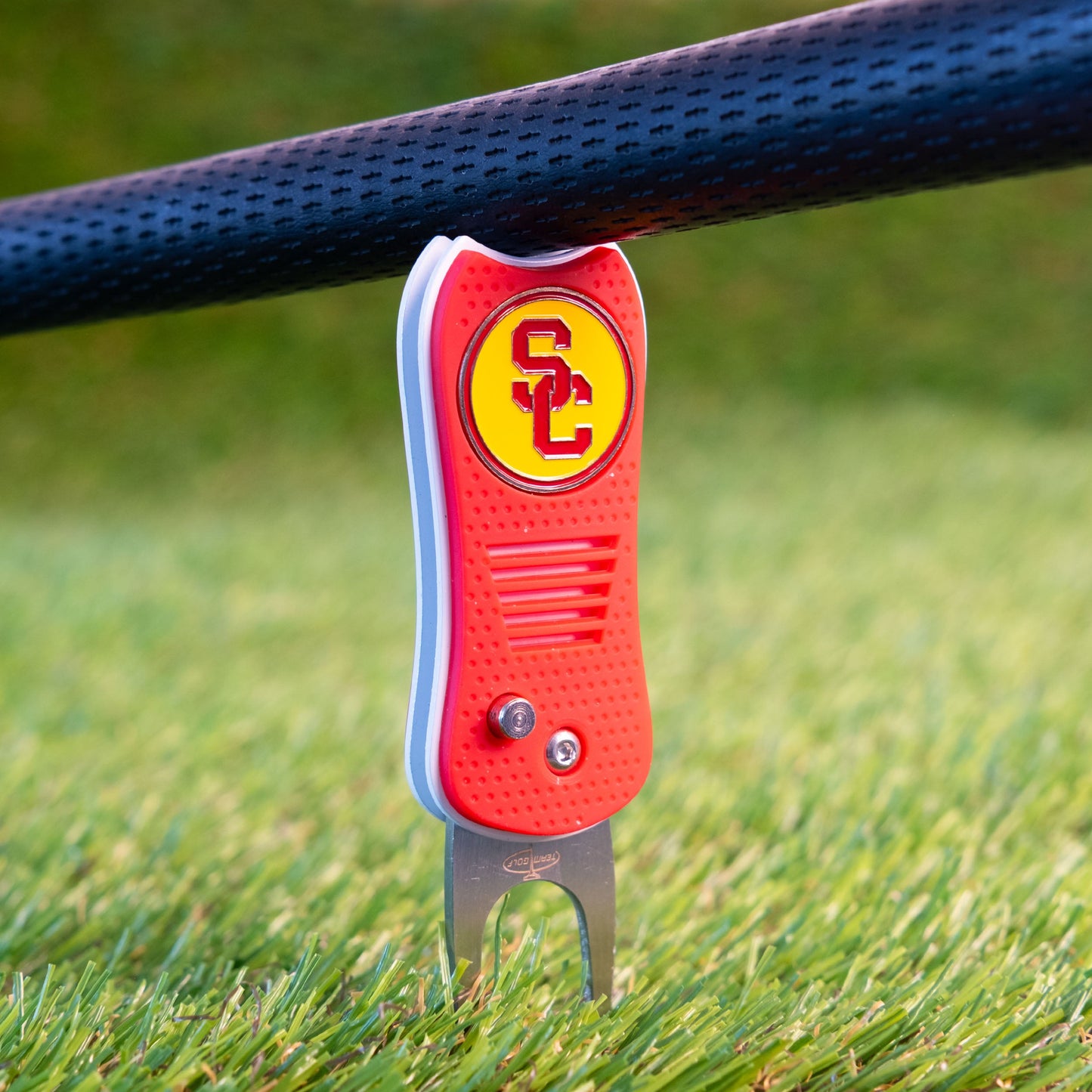 USC Trojans Switchblade Divot Tool - Image 4 - Club Rehab