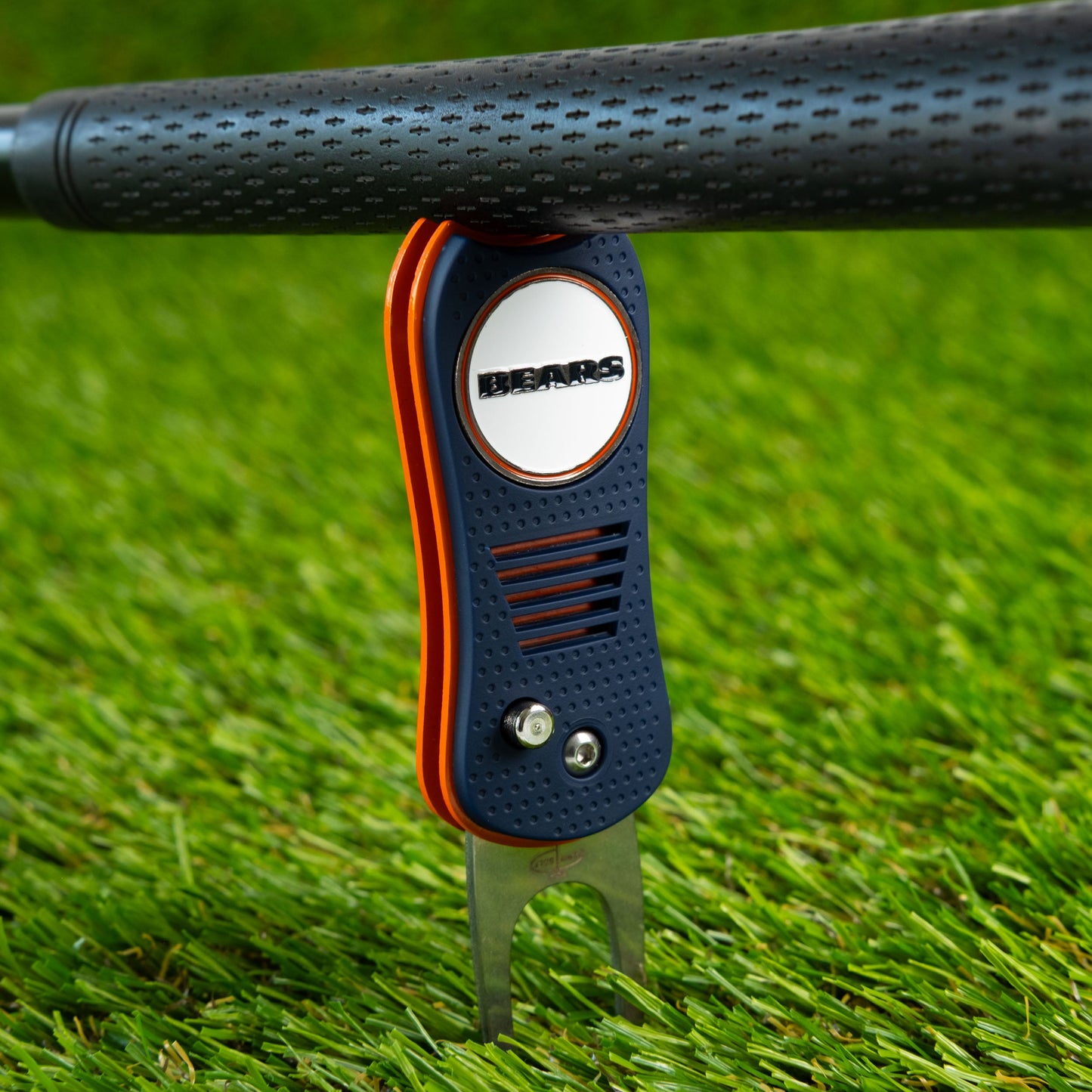 Chicago Bears Switchblade Divot Tool - Image 4 - Club Rehab