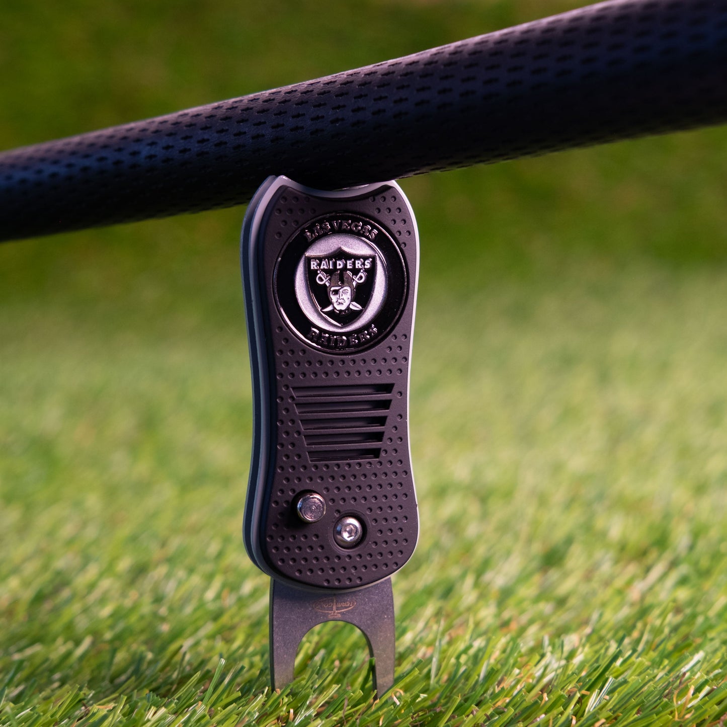 Las Vegas Raiders Switchblade Divot Tool - Image 4 - Club Rehab