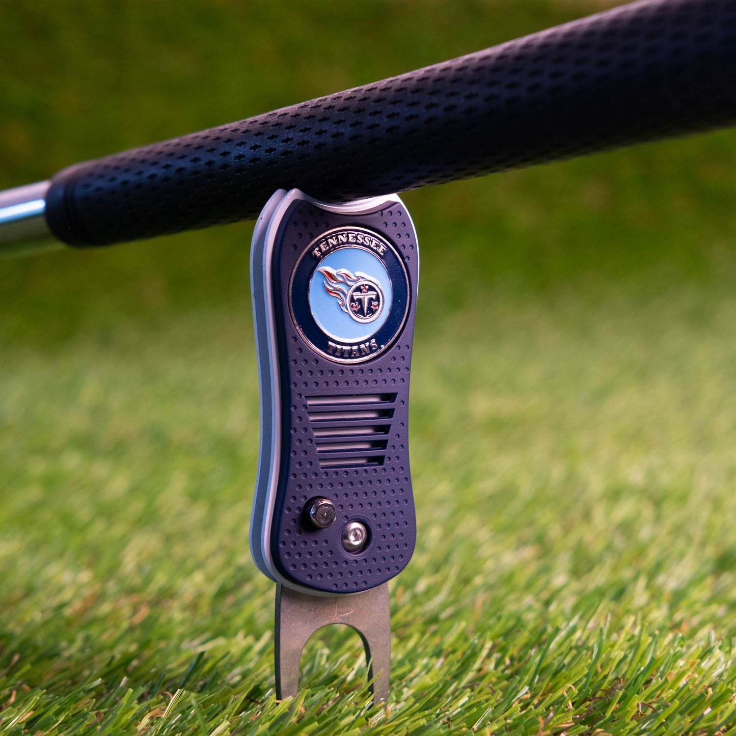 Tennessee Titans Switchblade Divot Tool - Image 4 - Club Rehab