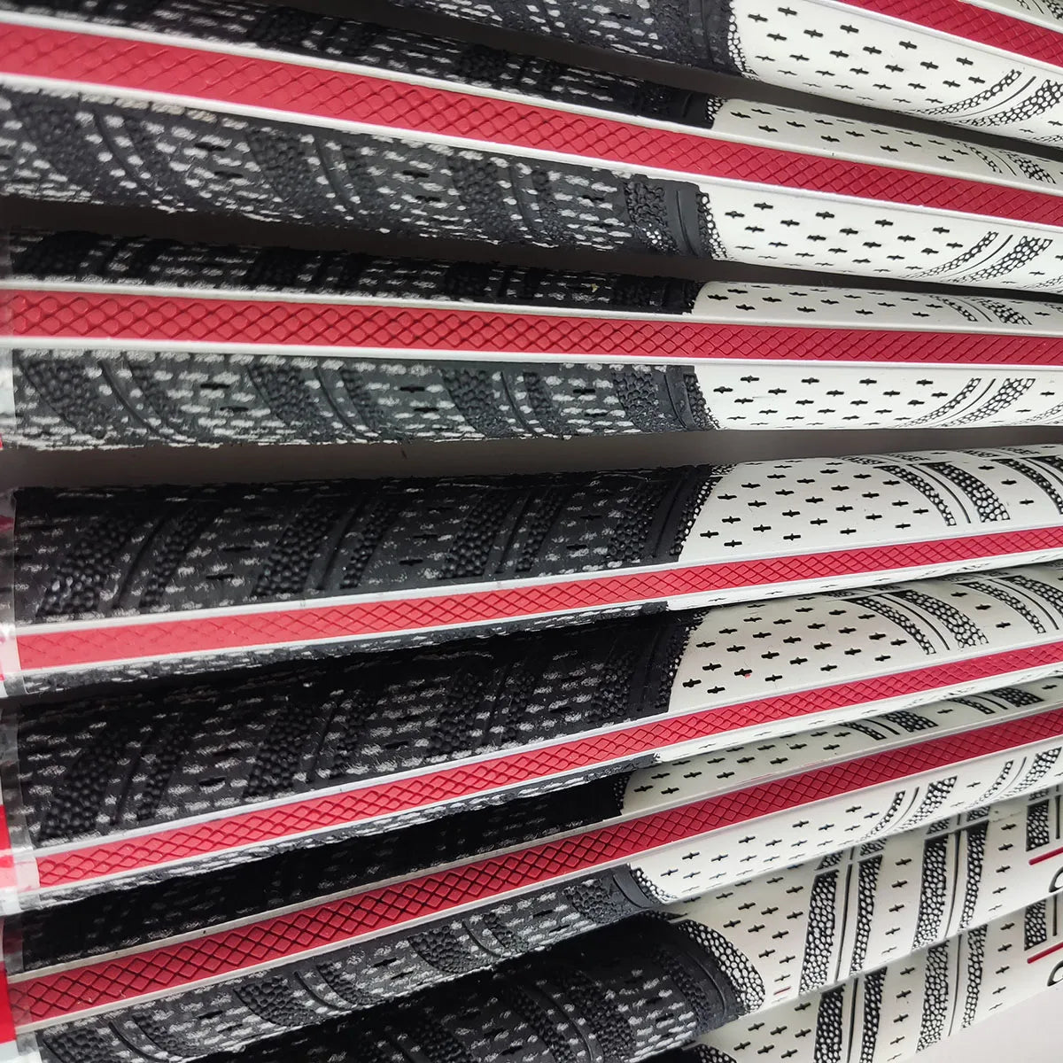 13pcs CRG Align Golf Club Grips – The Grip That Gets You in Line
