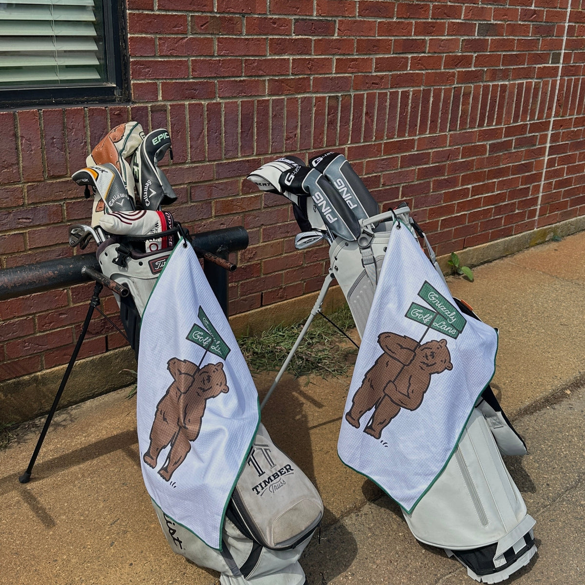 Grizzly Golf Microfiber Towel, alternate product view 3