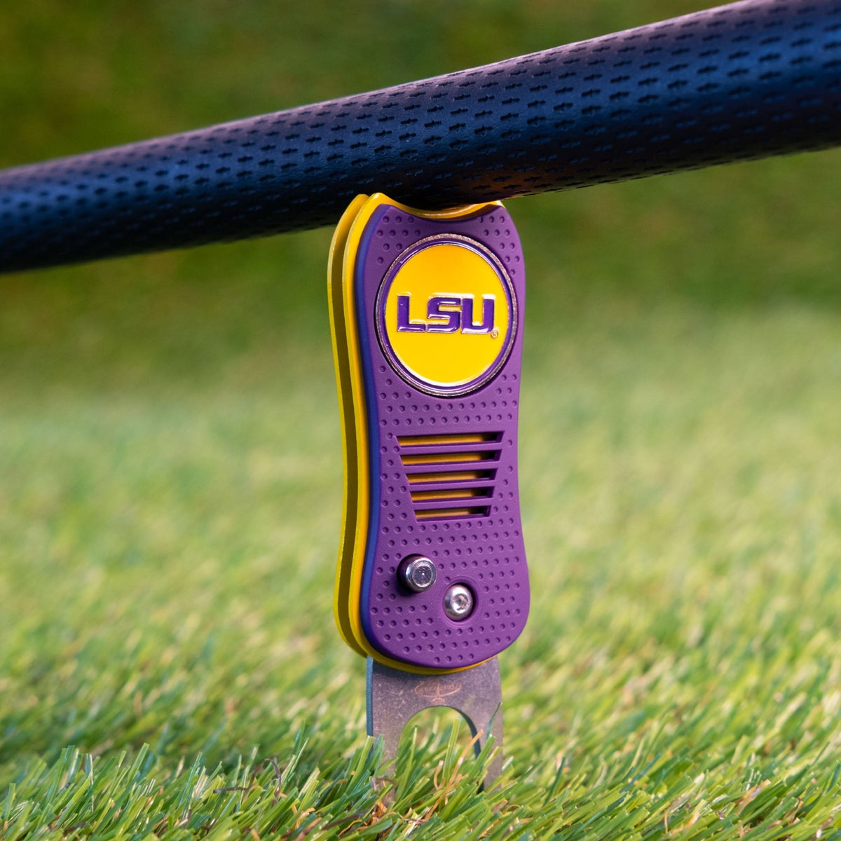 LSU Tigers Switchblade Divot Tool - Image 4 - Club Rehab