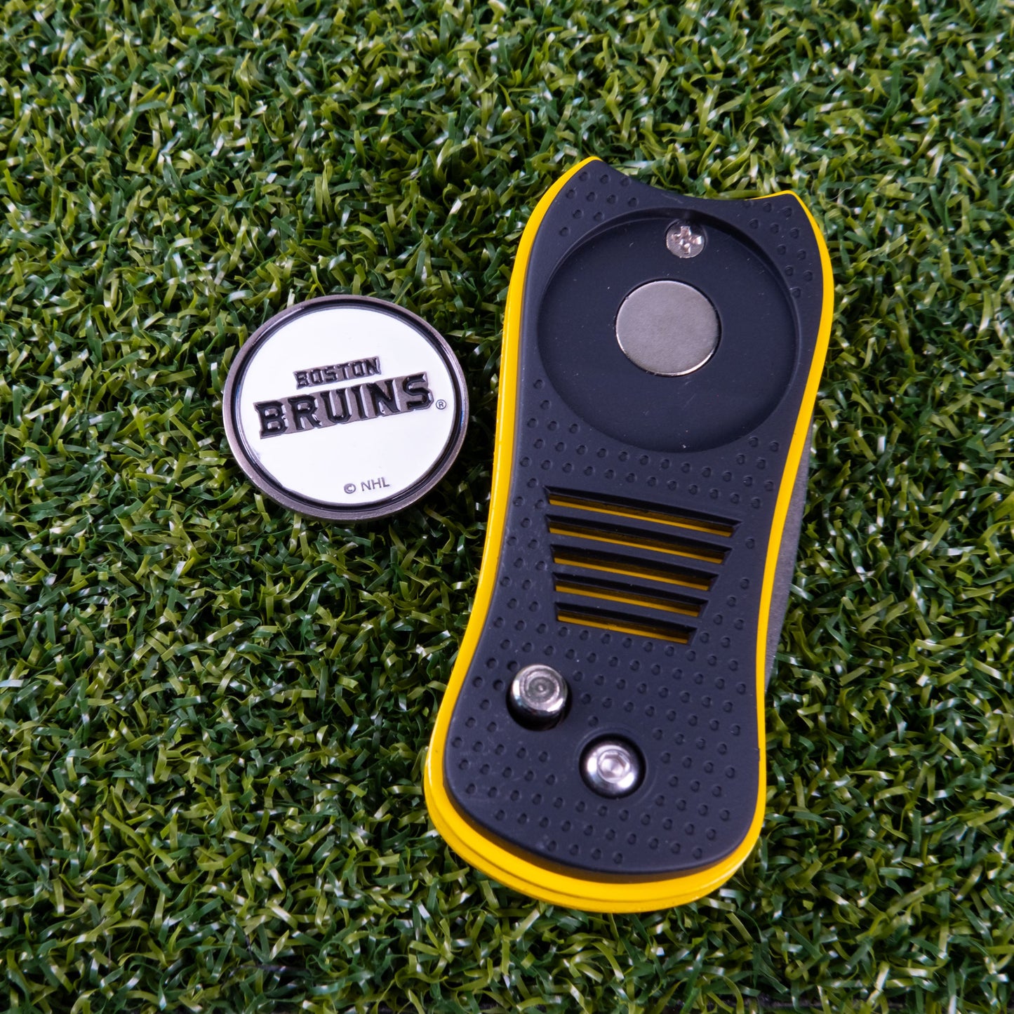 Boston Bruins Switchblade Divot Tool - Image 3 - Club Rehab