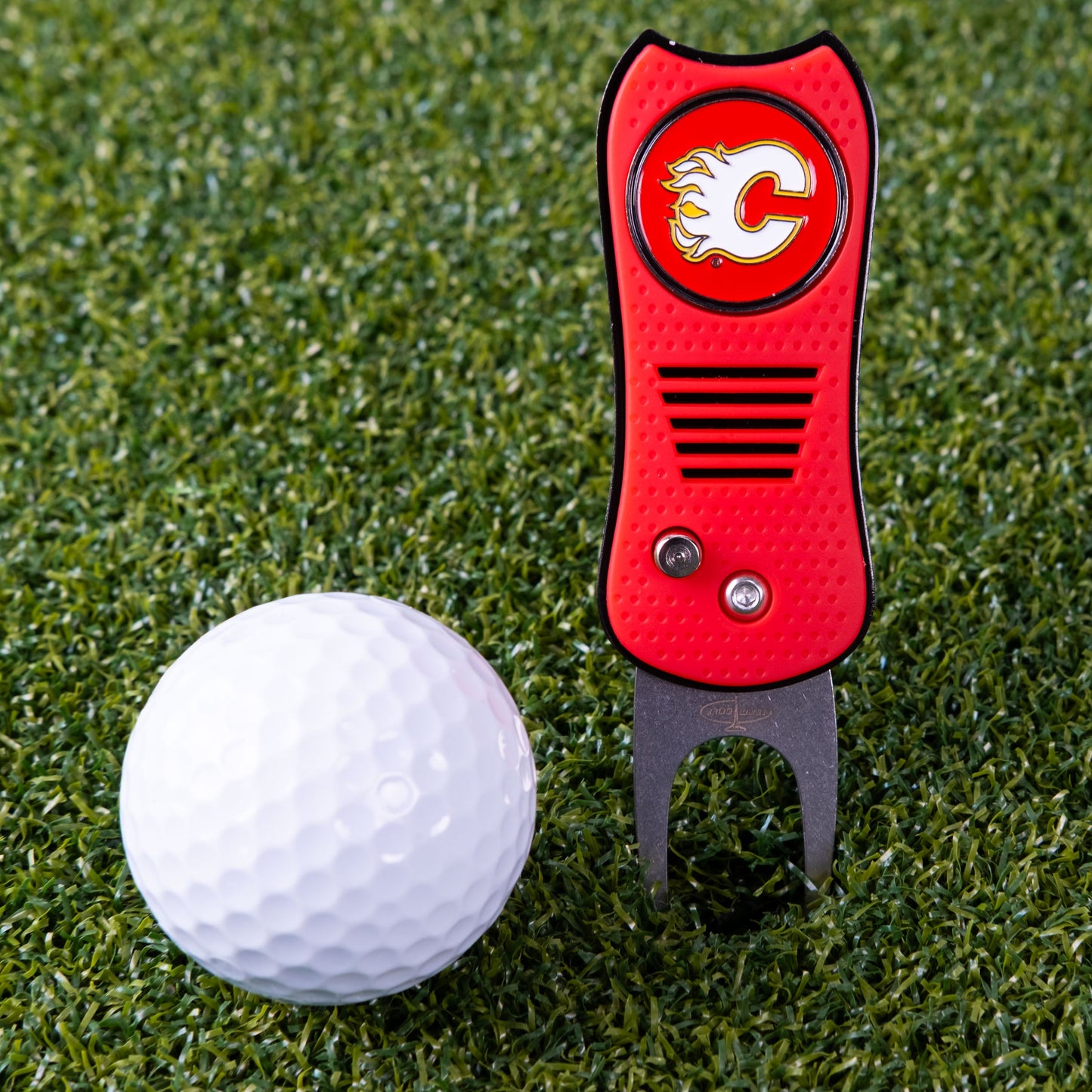 Calgary Flames Switchblade Divot Tool - Image 2 - Club Rehab