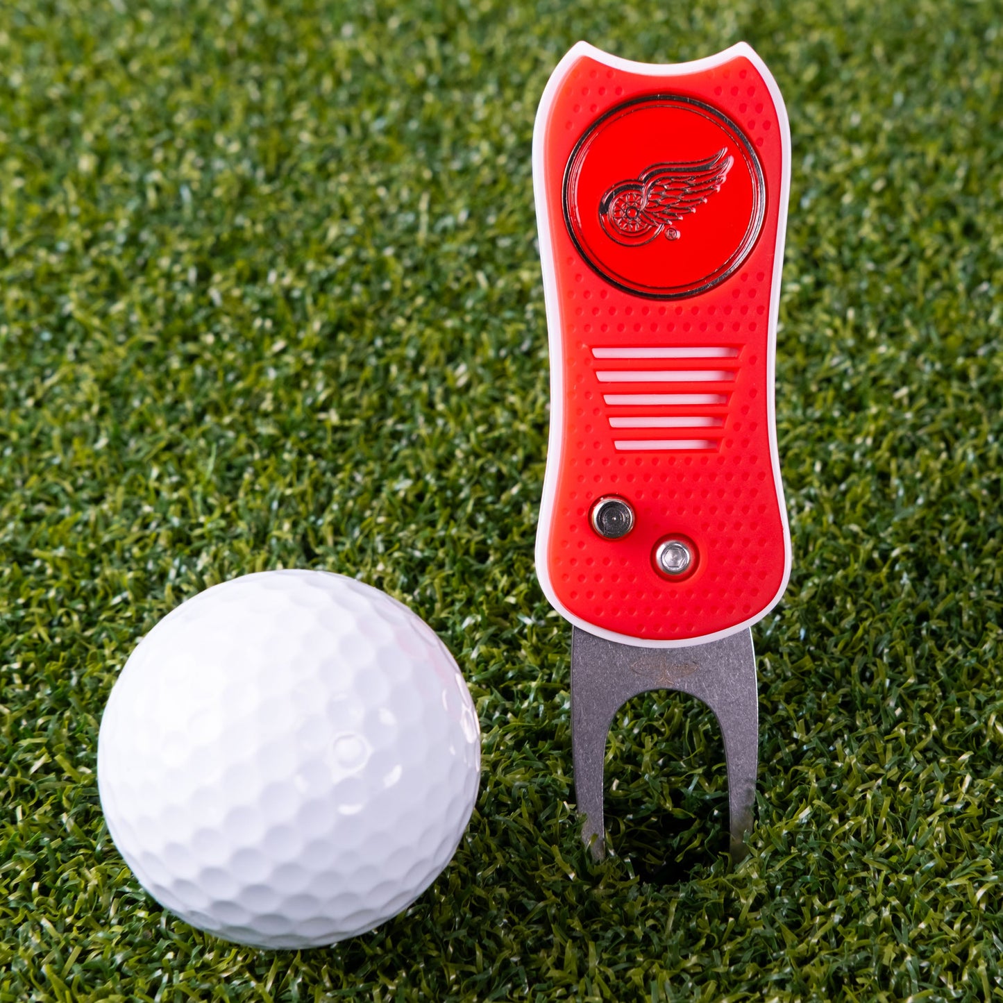 Detroit Red Wings Switchblade Divot Tool - Image 2 - Club Rehab