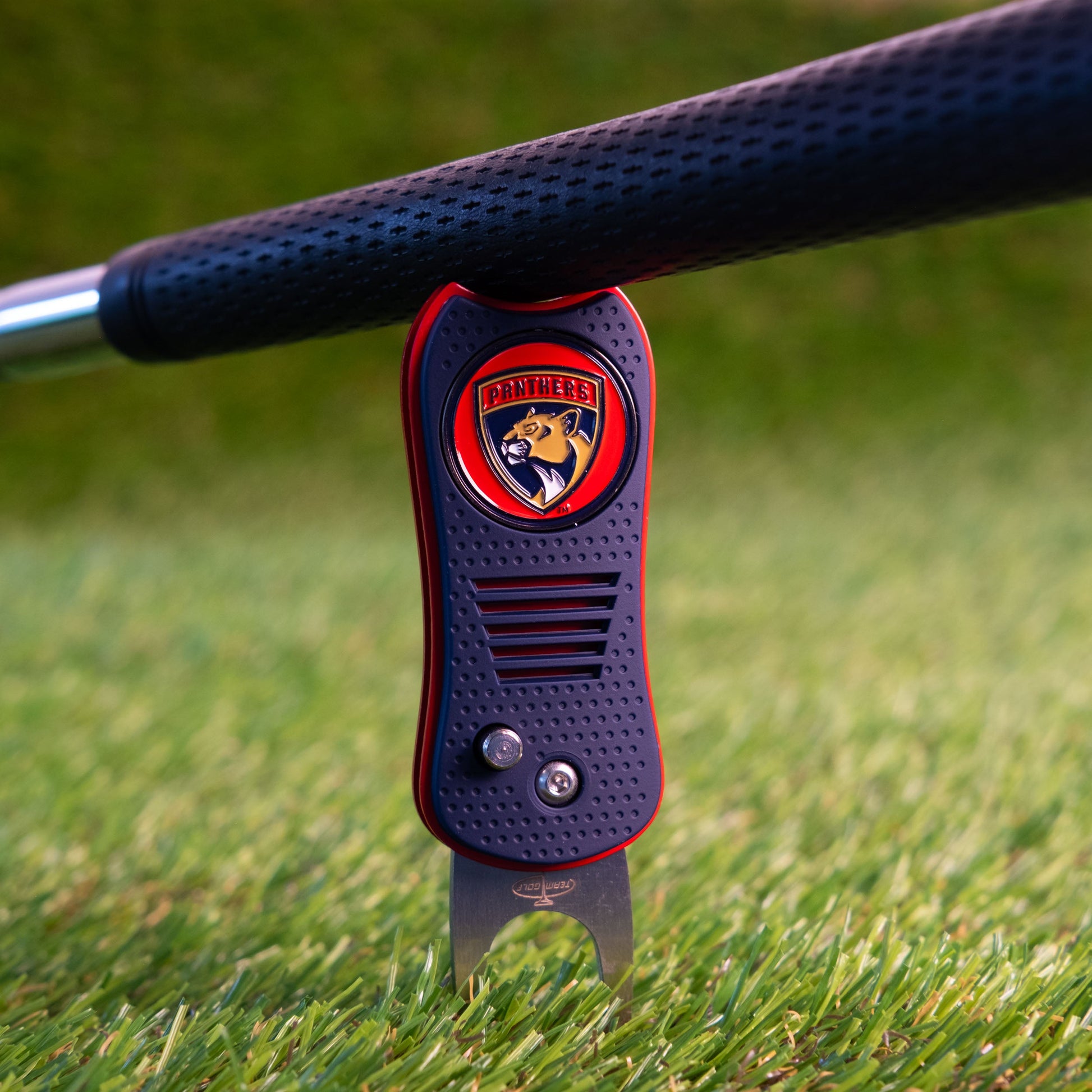 Florida Panthers Switchblade Divot Tool - Image 4 - Club Rehab