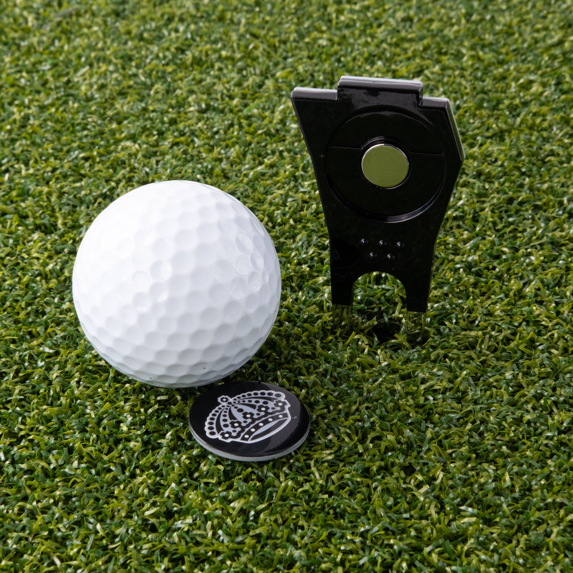 Los Angeles Kings Custom Shaped Divot Tool - Image 6 - Club Rehab