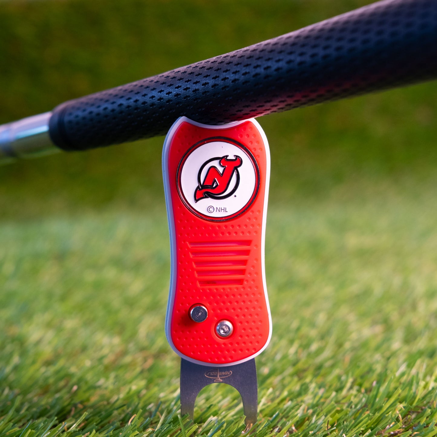 New Jersey Devils Switchblade Divot Tool - Image 4 - Club Rehab