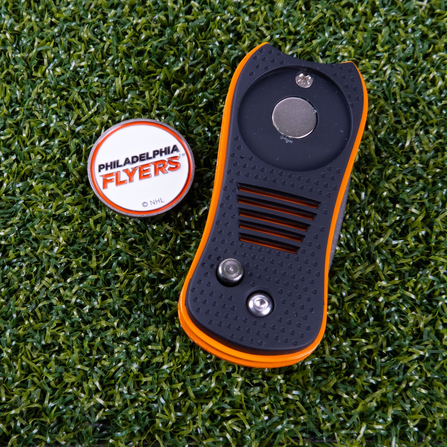 Philadelphia Flyers Switchblade Divot Tool - Image 3 - Club Rehab