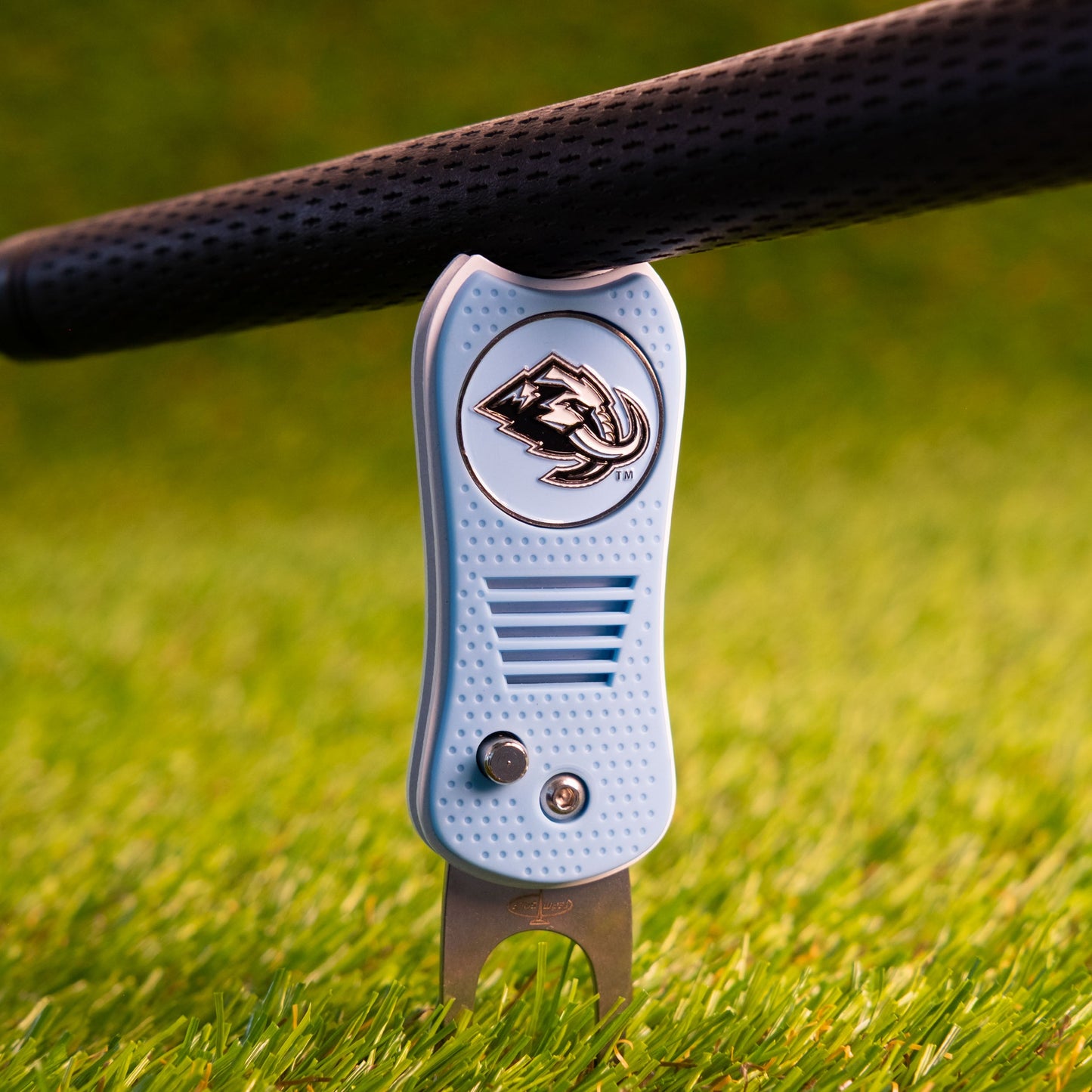 Utah Mammoth Switchblade Divot Tool - Image 4 - Club Rehab