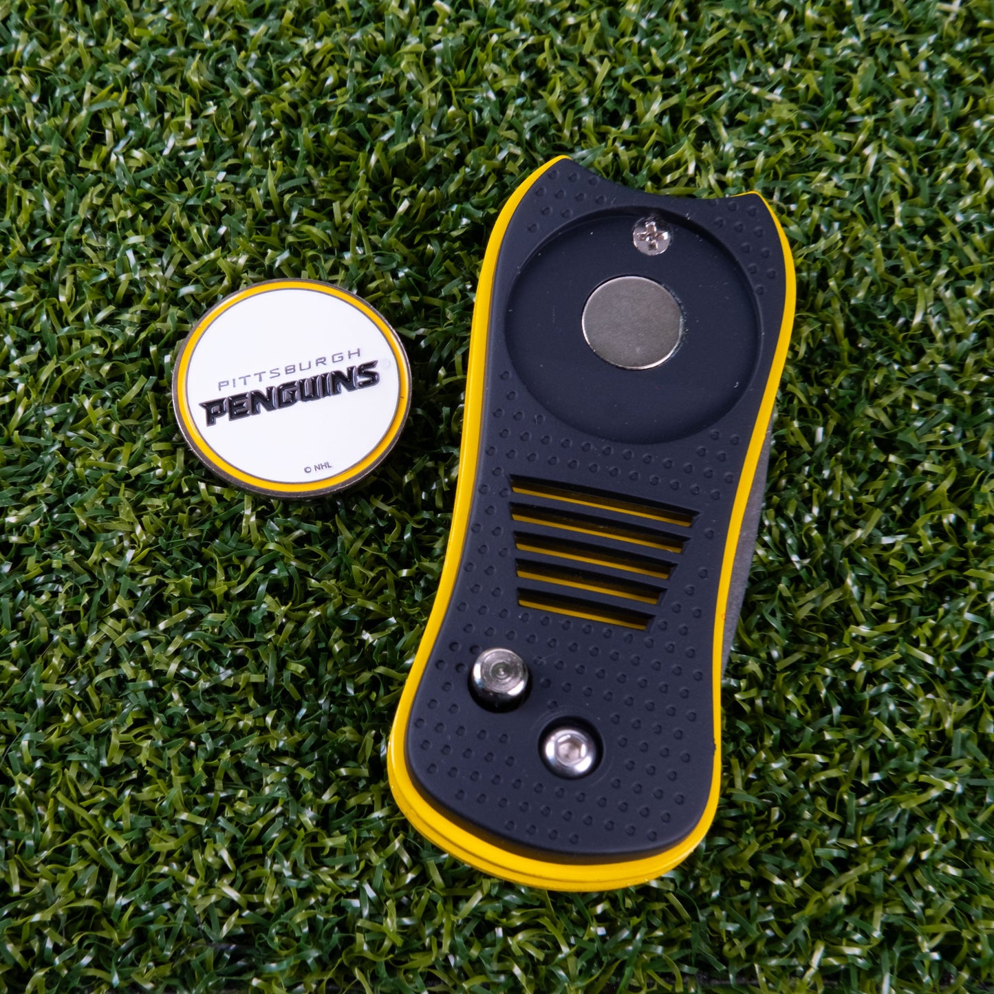 Pittsburgh Penguins Switchblade Divot Tool - Image 3 - Club Rehab