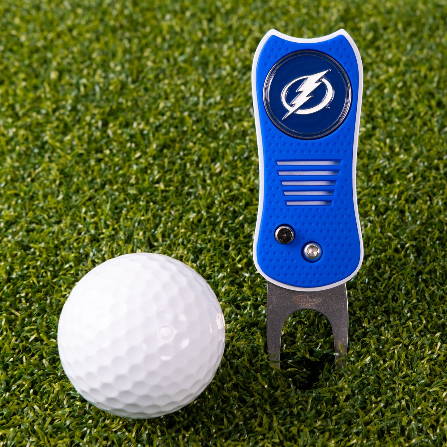 Tampa Bay Lightning Switchblade Divot Tool - Image 2 - Club Rehab