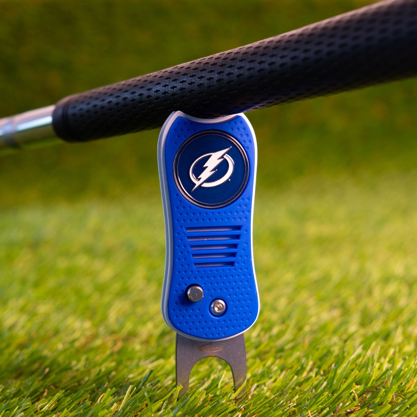 Tampa Bay Lightning Switchblade Divot Tool - Image 4 - Club Rehab