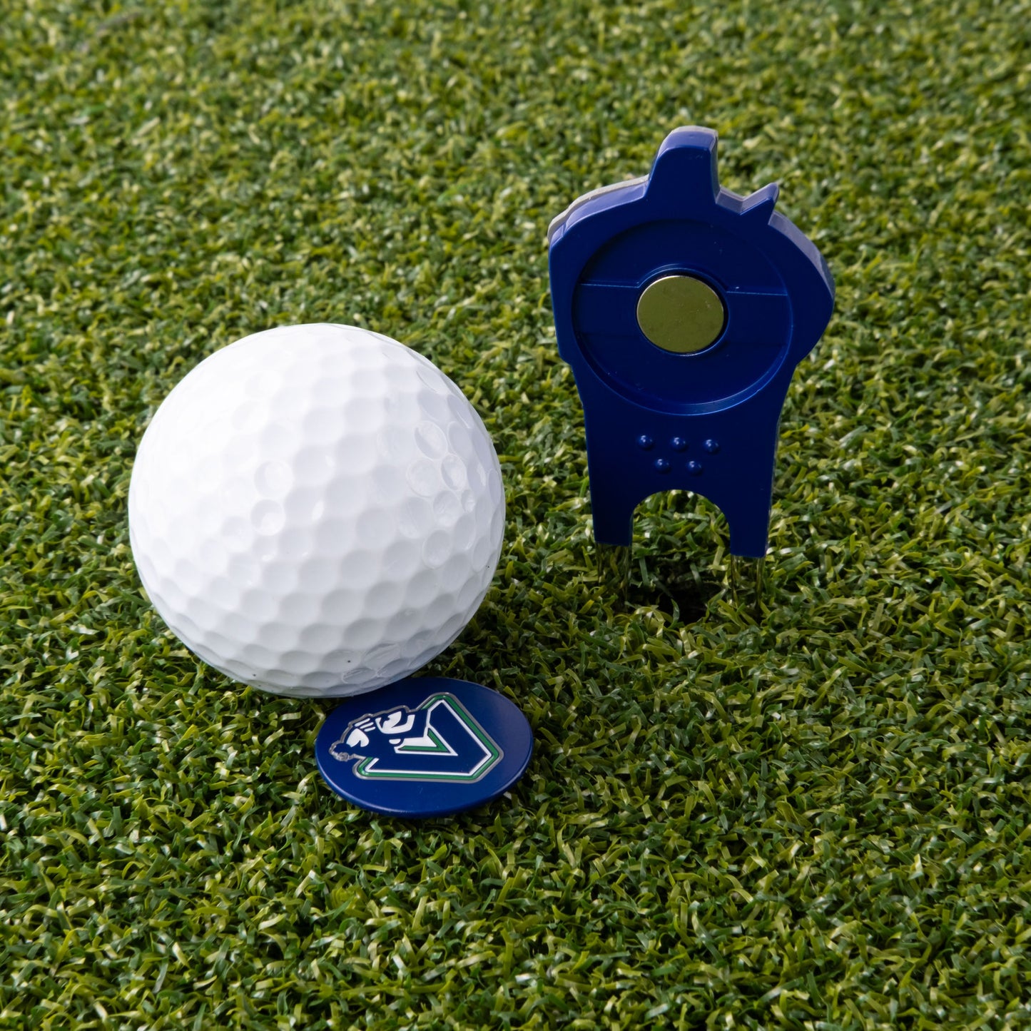 Vancouver Canucks Custom Shaped Divot Tool - Image 6 - Club Rehab