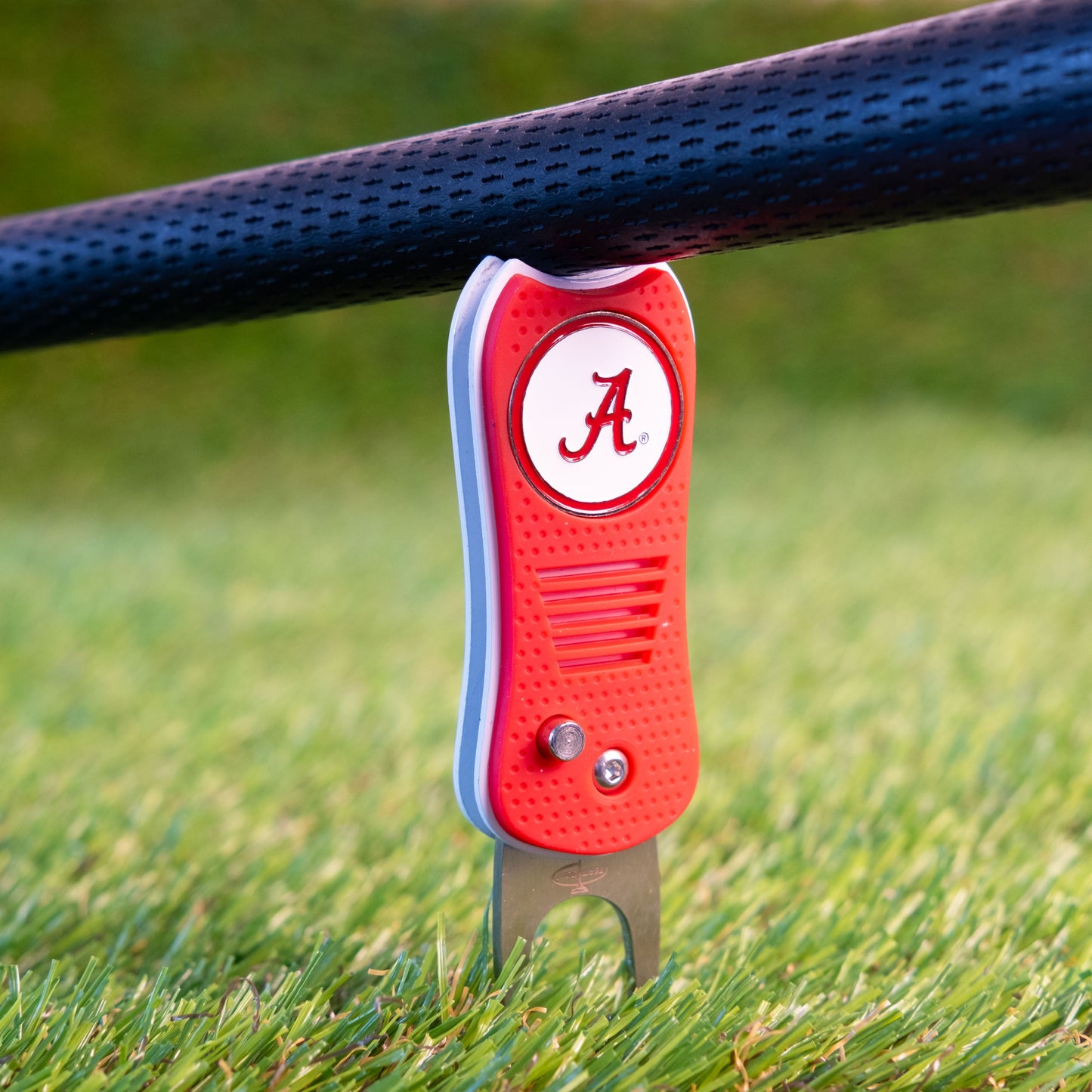 Alabama Crimson Tide Switchblade Divot Tool - Image 4 - Club Rehab