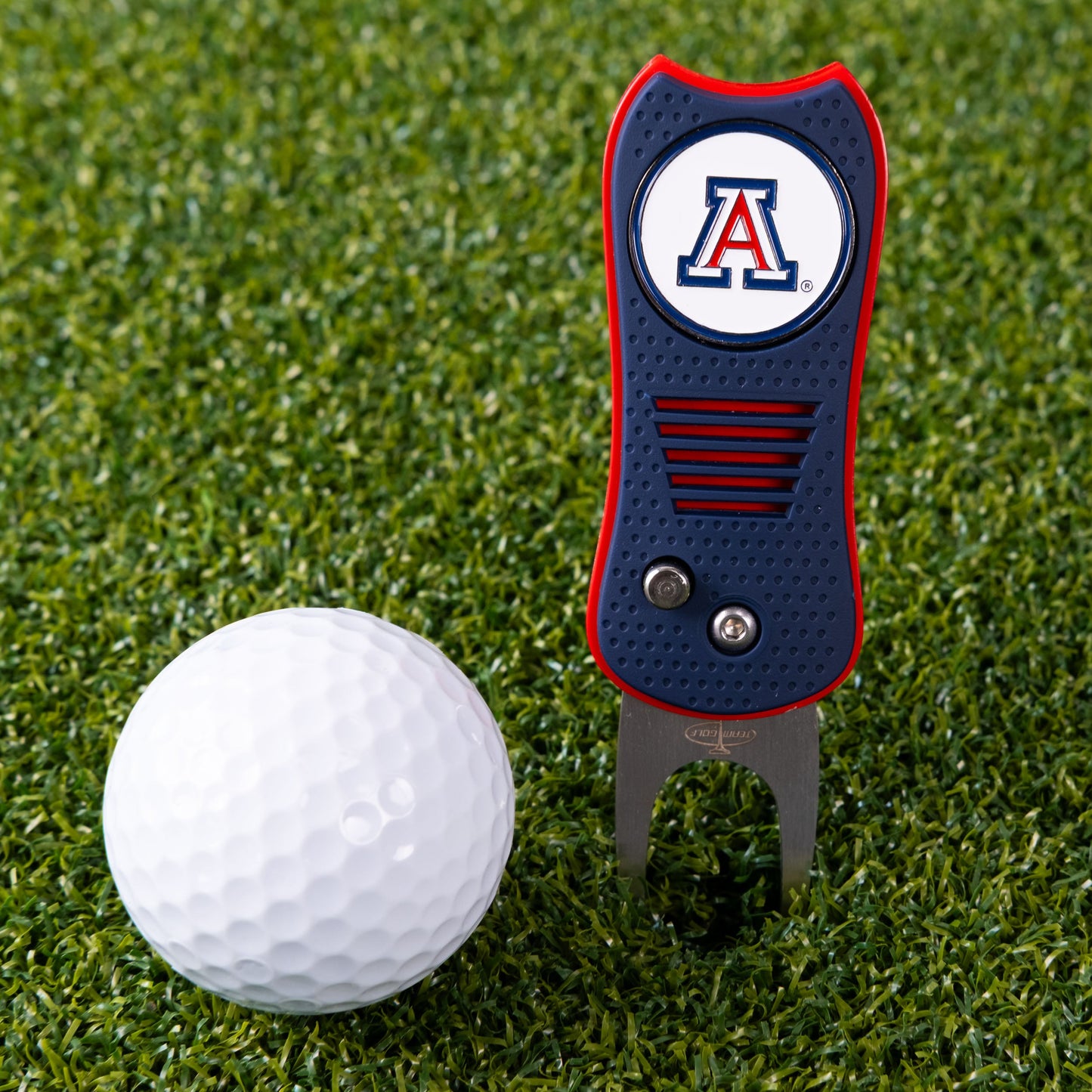 Arizona Wildcats Switchblade Divot Tool - Image 2 - Club Rehab