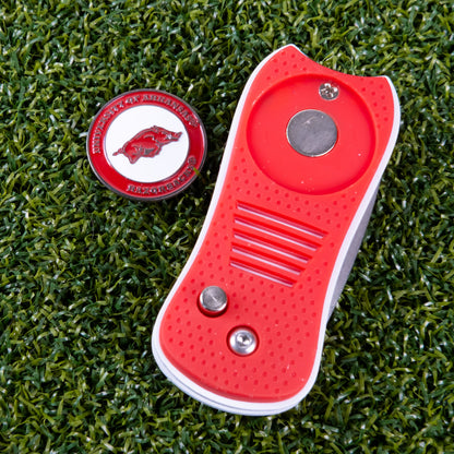 Arkansas Razorbacks Switchblade Divot Tool - Image 3 - Club Rehab