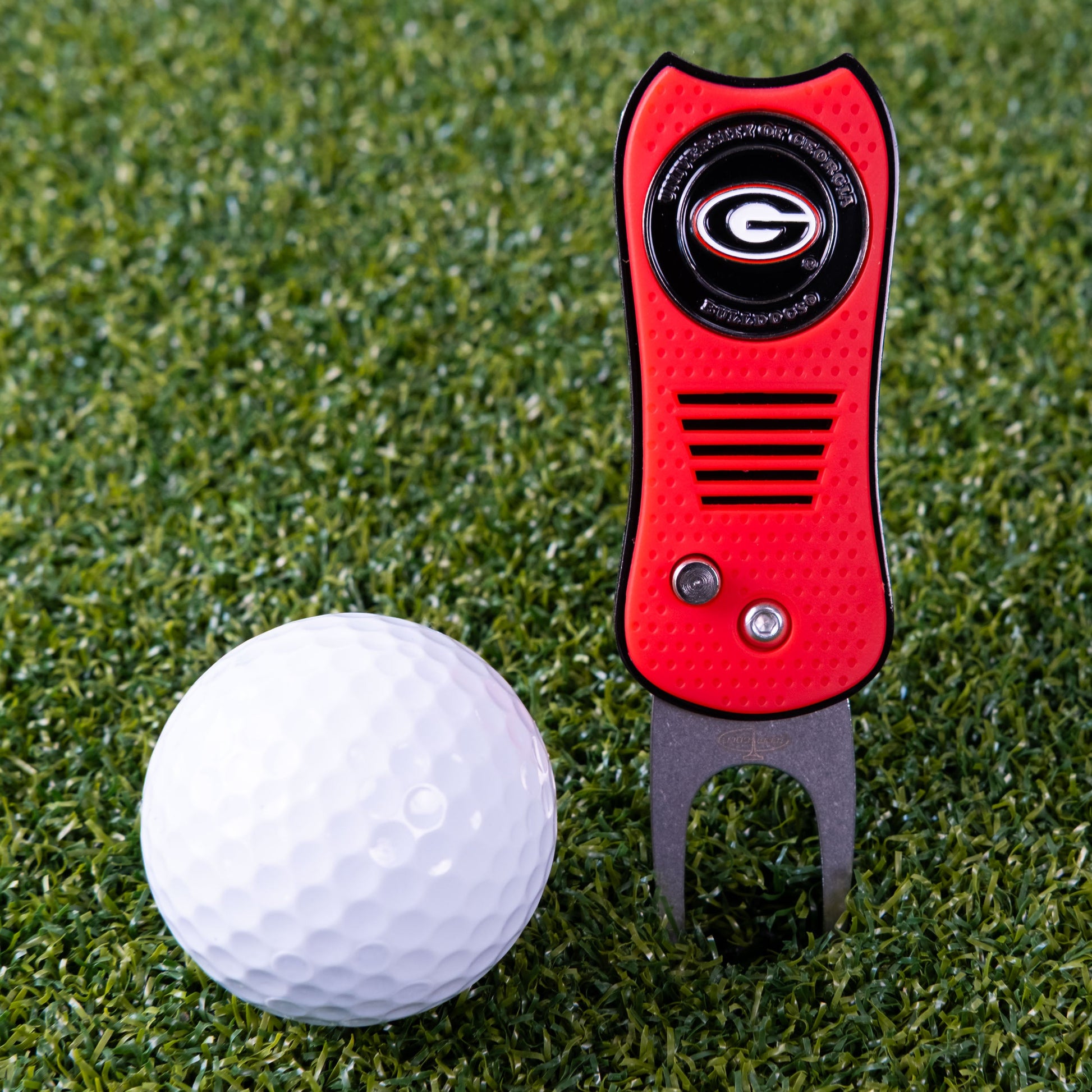 Georgia Bulldogs Switchblade Divot Tool - Image 2 - Club Rehab