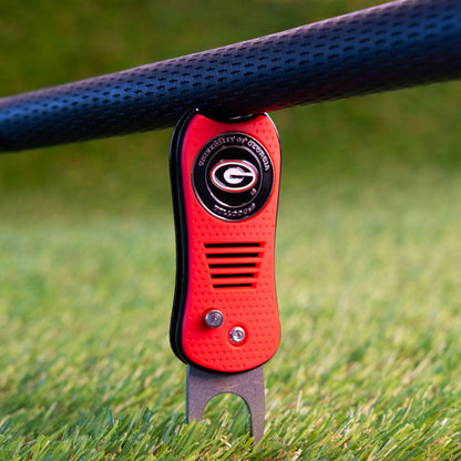 Georgia Bulldogs Switchblade Divot Tool - Image 4 - Club Rehab