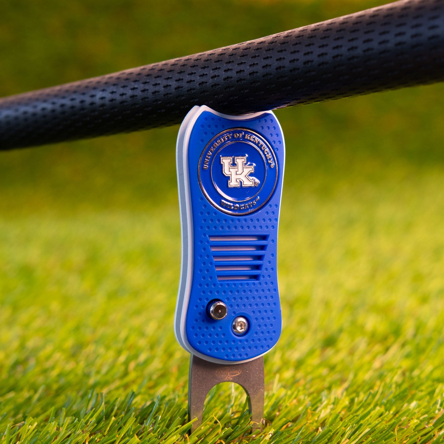 Kentucky Wildcats Switchblade Divot Tool - Image 4 - Club Rehab