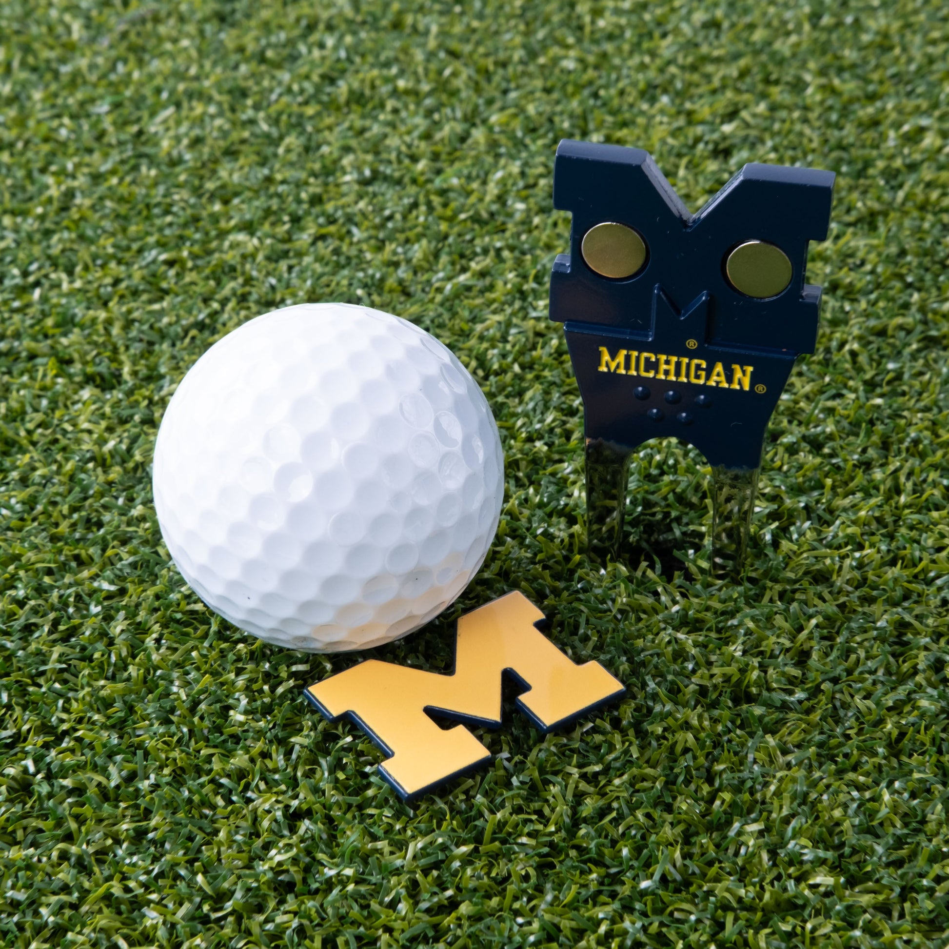 Michigan Wolverines Custom Shaped Divot Tool - Image 5 - Club Rehab