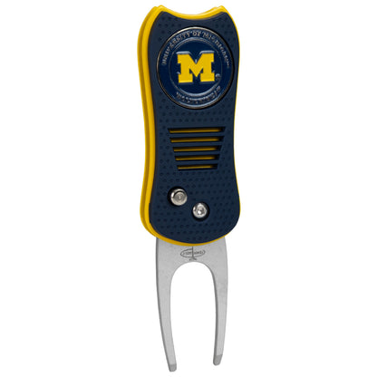 Michigan Wolverines Switchblade Divot Tool - Image 1 - Club Rehab