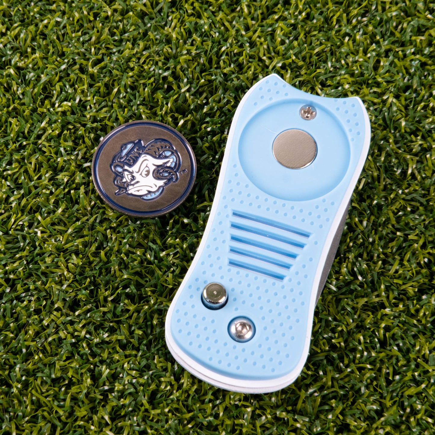 North Carolina Tar Heels Switchblade Divot Tool - Image 3 - Club Rehab
