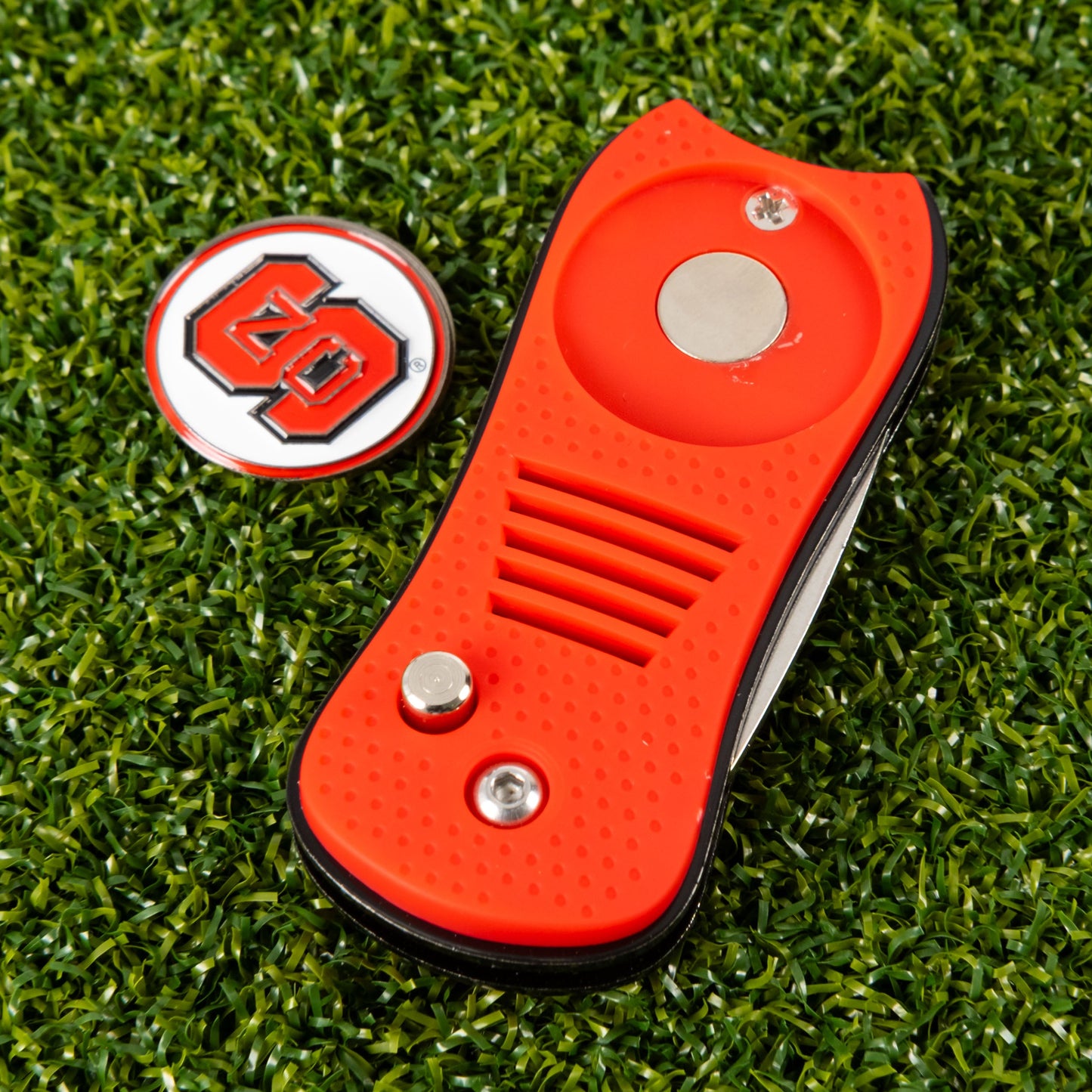 NC State Wolfpack Switchblade Divot Tool - Image 3 - Club Rehab
