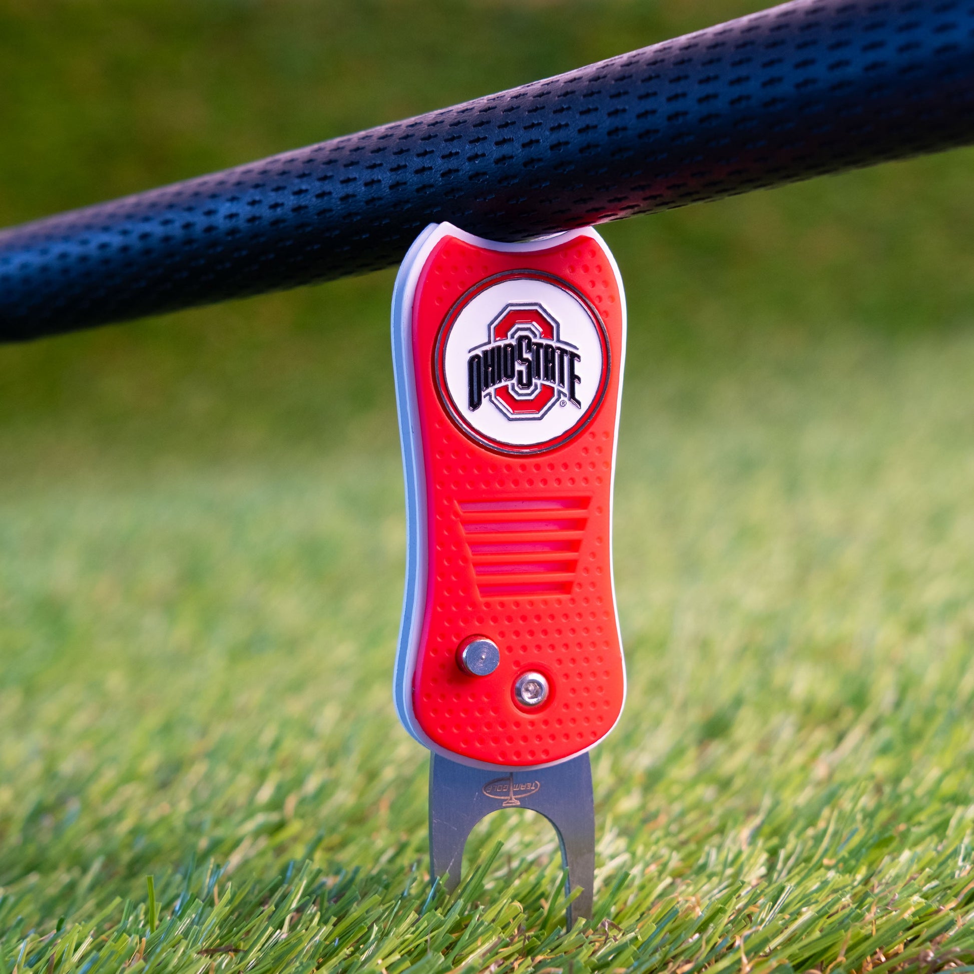 Ohio State Buckeyes Switchblade Divot Tool - Image 4 - Club Rehab