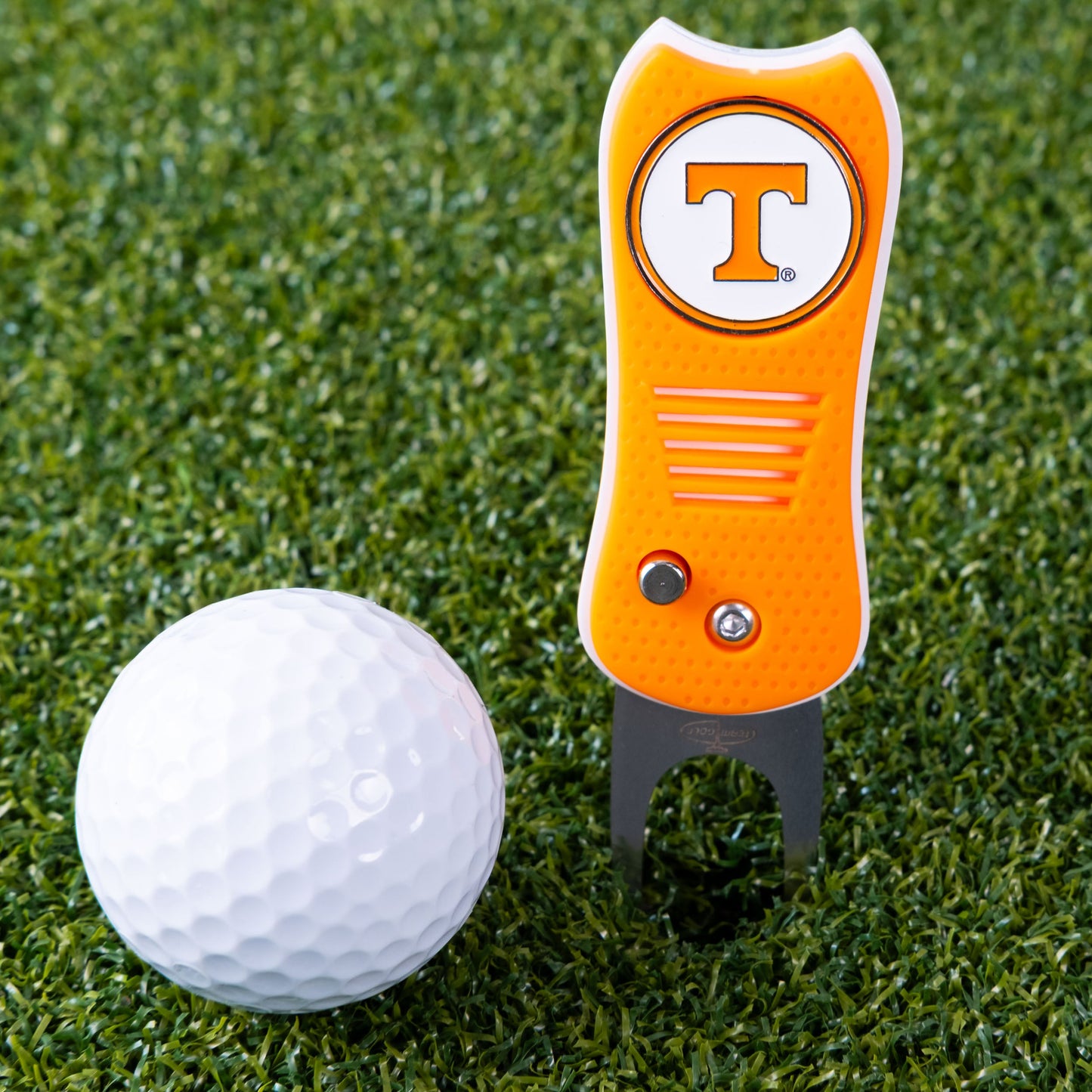 Tennessee Volunteers Switchblade Divot Tool - Image 2 - Club Rehab