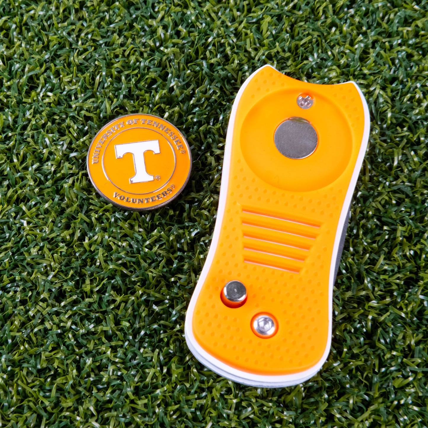 Tennessee Volunteers Switchblade Divot Tool - Image 3 - Club Rehab