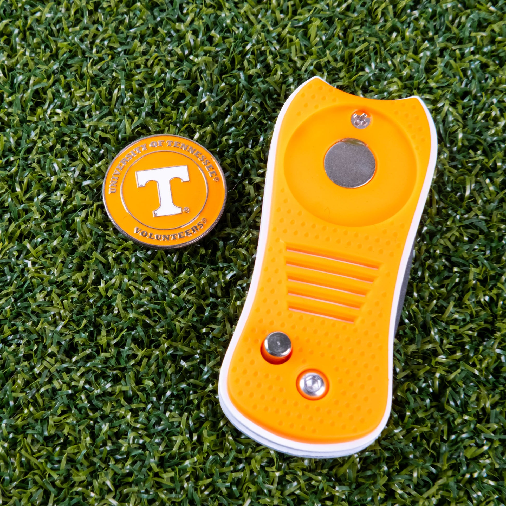 Tennessee Volunteers Switchblade Divot Tool - Image 3 - Club Rehab