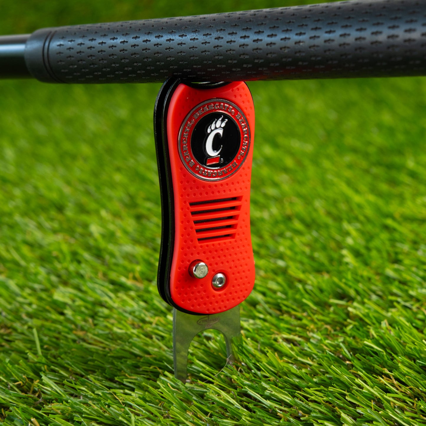 Cincinnati Bearcats Switchblade Divot Tool - Image 4 - Club Rehab