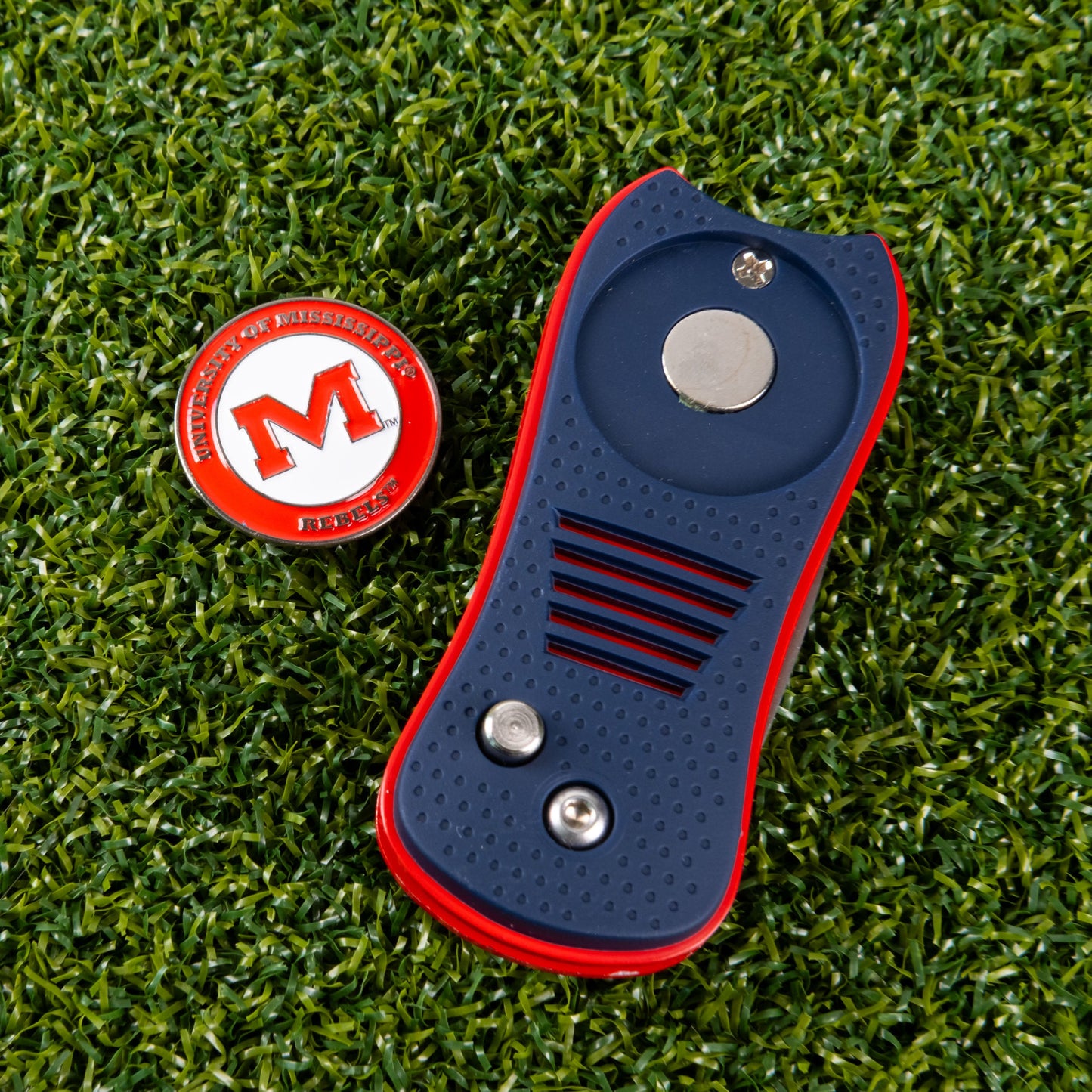 Ole Miss Rebels Switchblade Divot Tool - Image 3 - Club Rehab