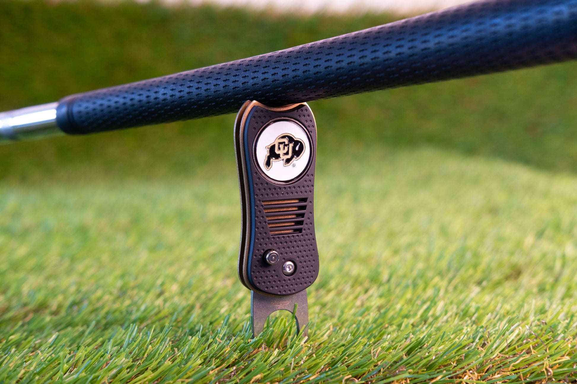 Colorado Buffaloes Switchblade Divot Tool - Image 4 - Club Rehab