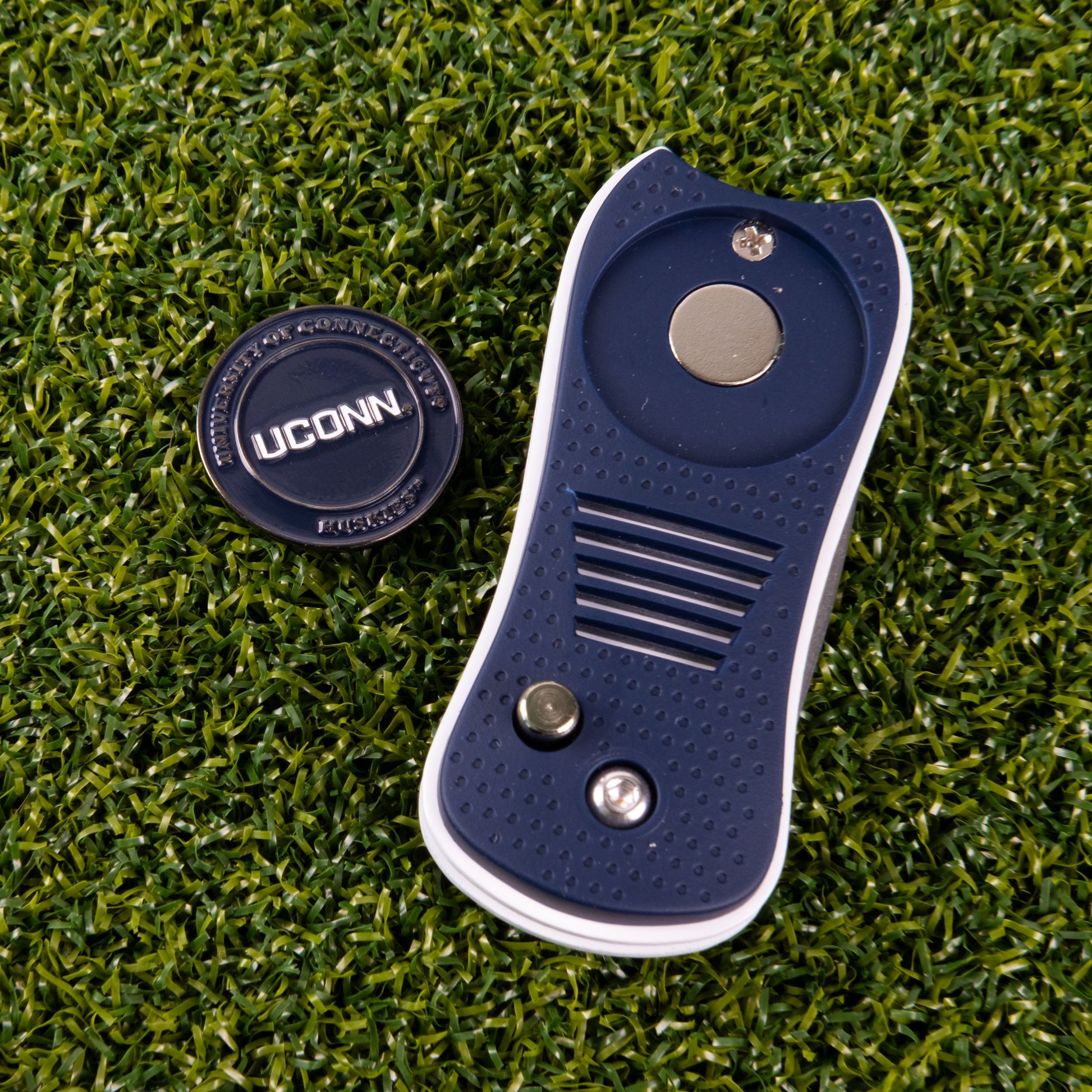 UConn Huskies Switchblade Divot Tool - Image 3 - Club Rehab