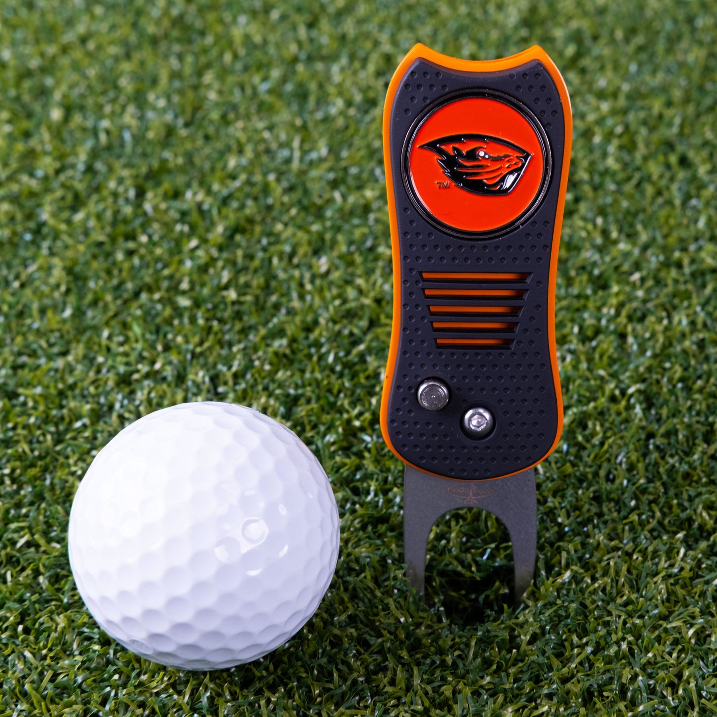 Oregon State Beavers Switchblade Divot Tool - Image 2 - Club Rehab