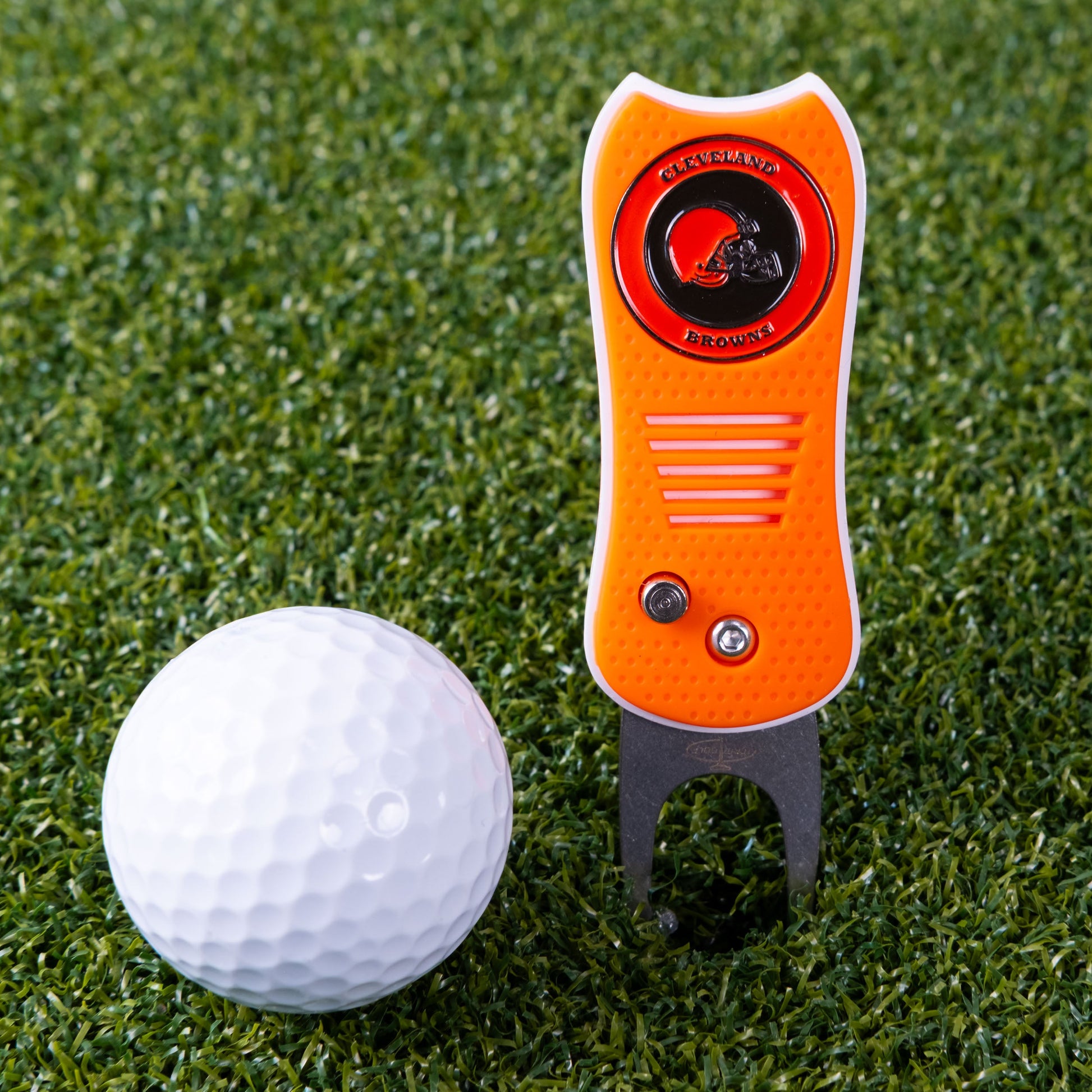Cleveland Browns Switchblade Divot Tool - Image 2 - Club Rehab