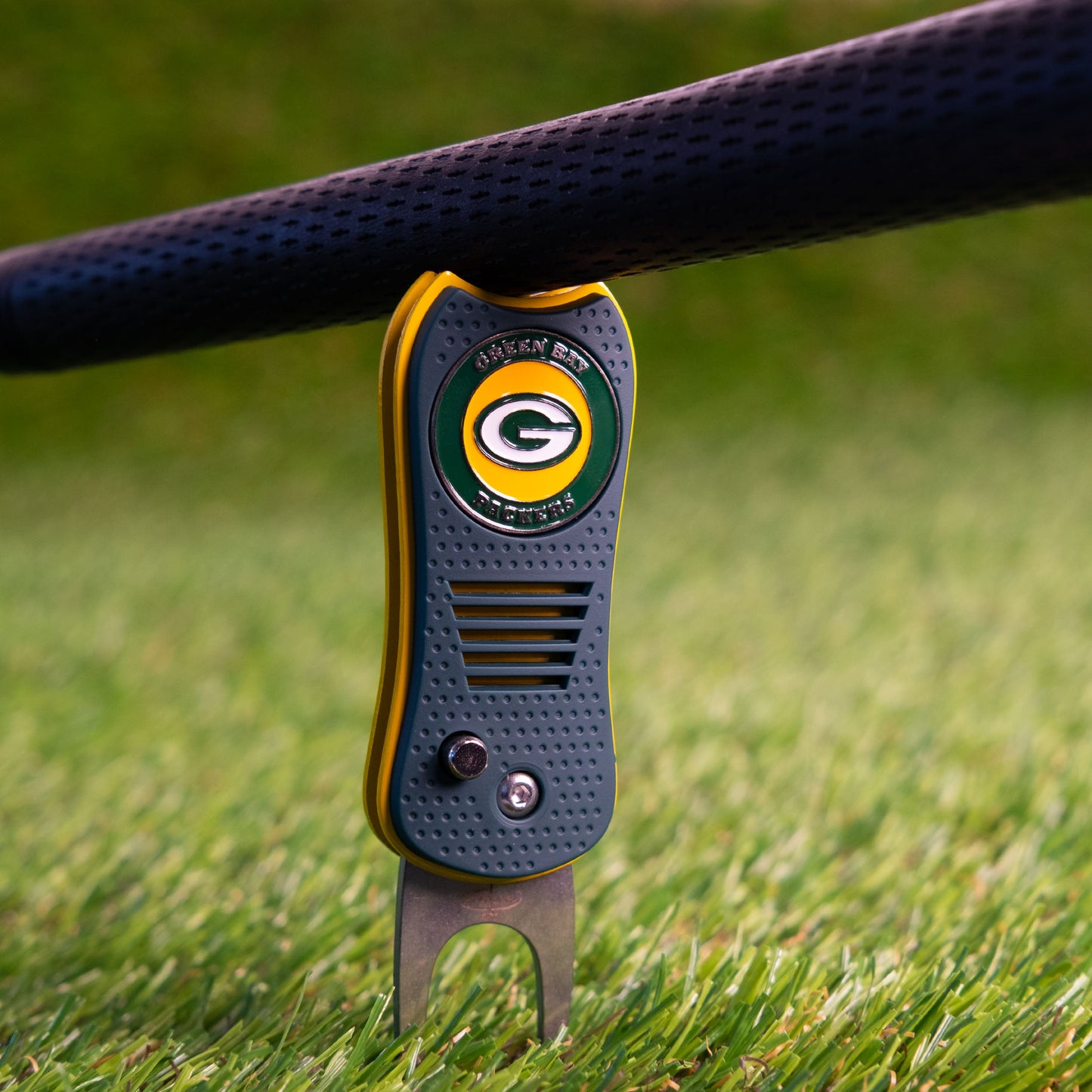 Green Bay Packers Switchblade Divot Tool - Image 4 - Club Rehab