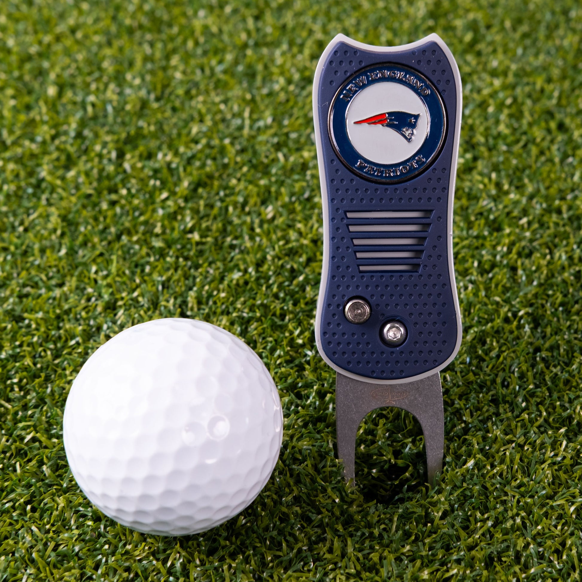 New England Patriots Switchblade Divot Tool - Image 2 - Club Rehab