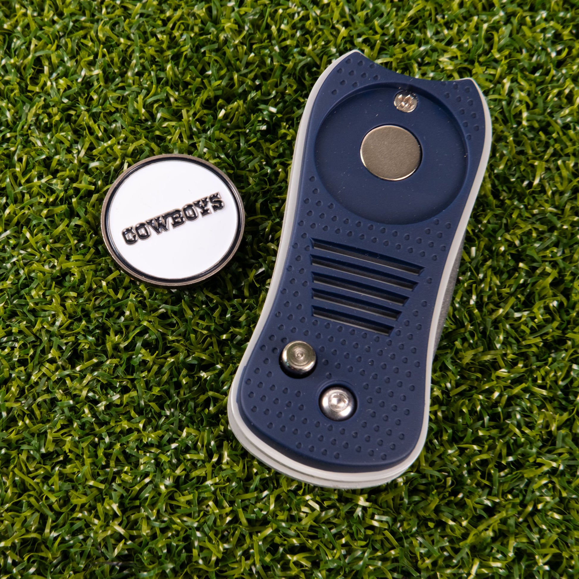 Dallas Cowboys Switchblade Divot Tool - Image 3 - Club Rehab