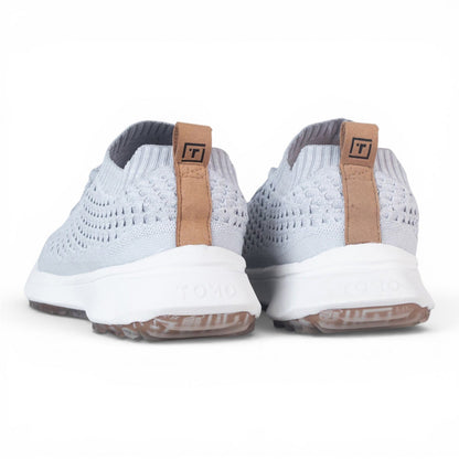 Tomo Bravo men's golf shoes in Frost Grey, rear view of the pair