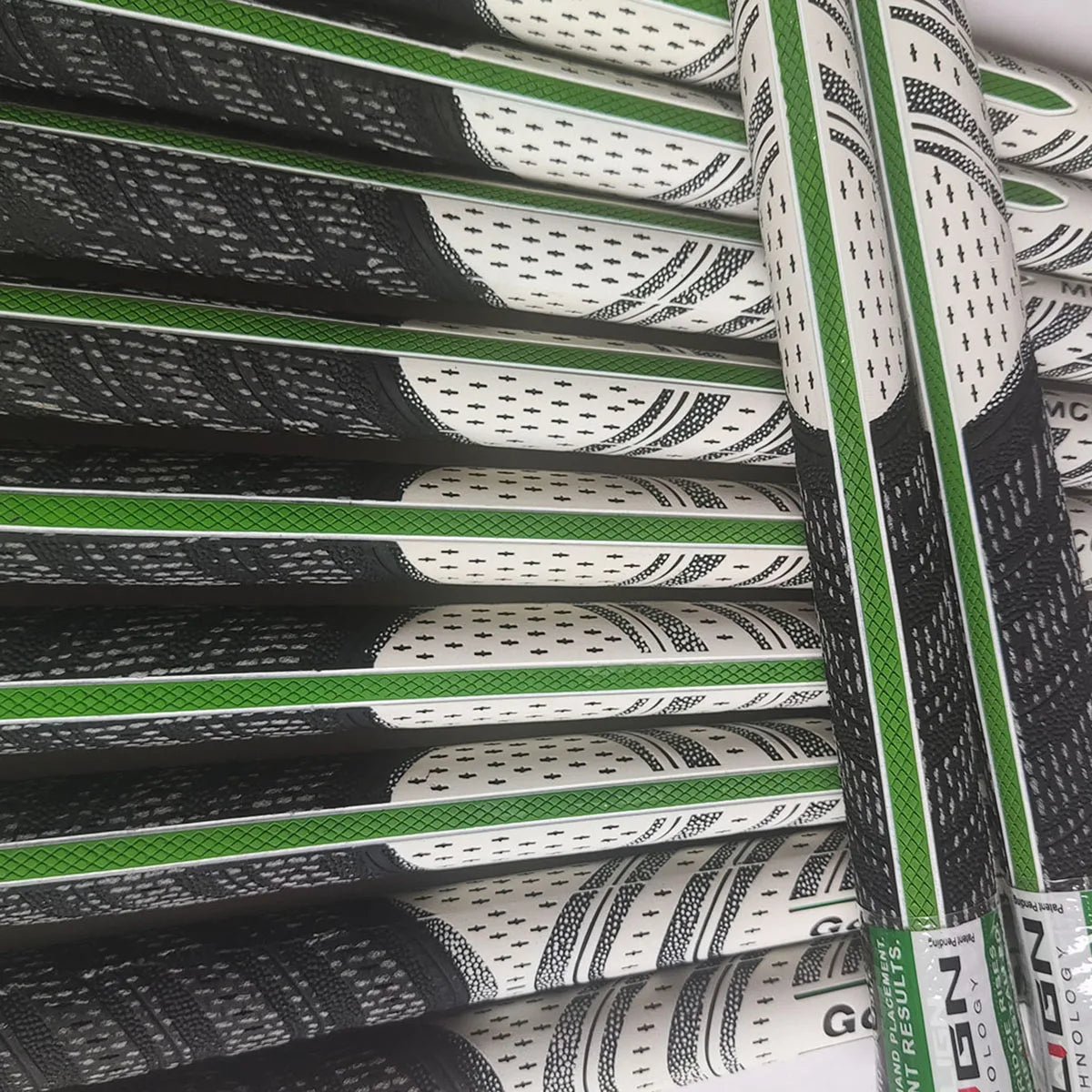 Align Golf Club Grips – The Grip That Gets You in Line - Midsize green - 1PCS - Club Rehab