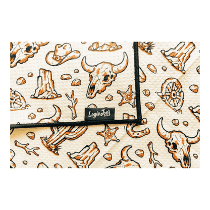 Badlands Magnetic Golf Towel | 24 x 16 - Club Rehab