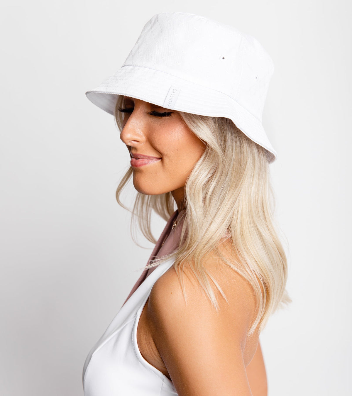 Birdies & Belles Bucket Hat - White - Club Rehab