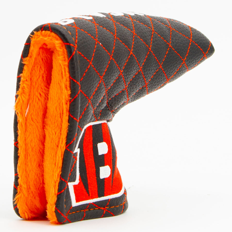 Cincinnati Bengals solid quilted blade putter cover: original opening and lining detail