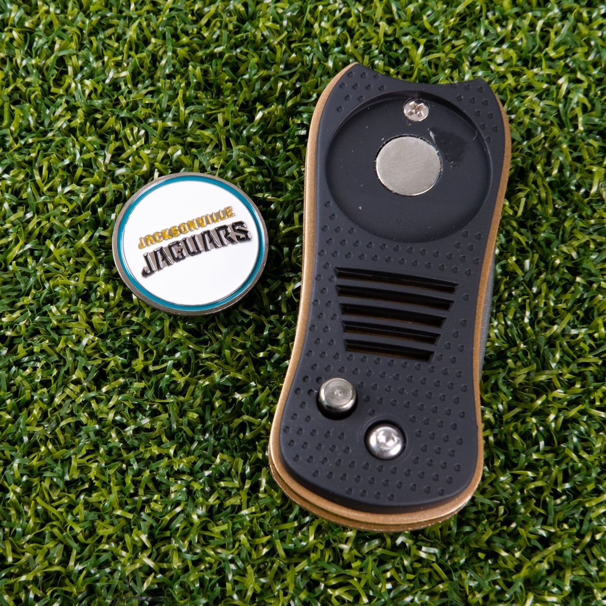 Jacksonville Jaguars Switchblade Divot Tool - Image 3 - Club Rehab