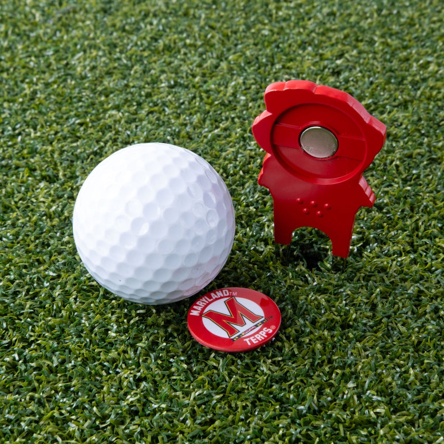 Maryland Terrapins tool and its round marker on the green