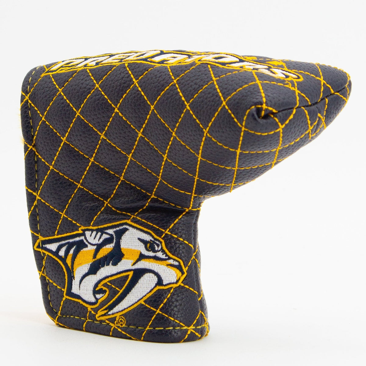 Nashville Predators solid blade putter quilted golf headcover alternate view